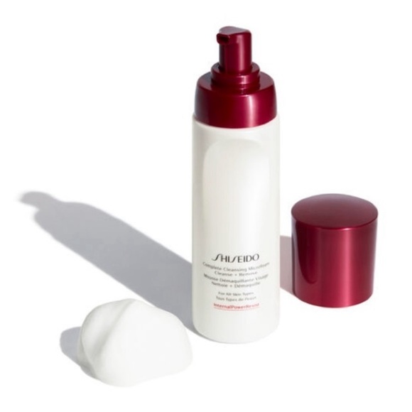 SET—Shiseido Benefiance Wrinkle Smoothing Eye Cream+Complete Cleansing Microfoam - Picture 2 of 15